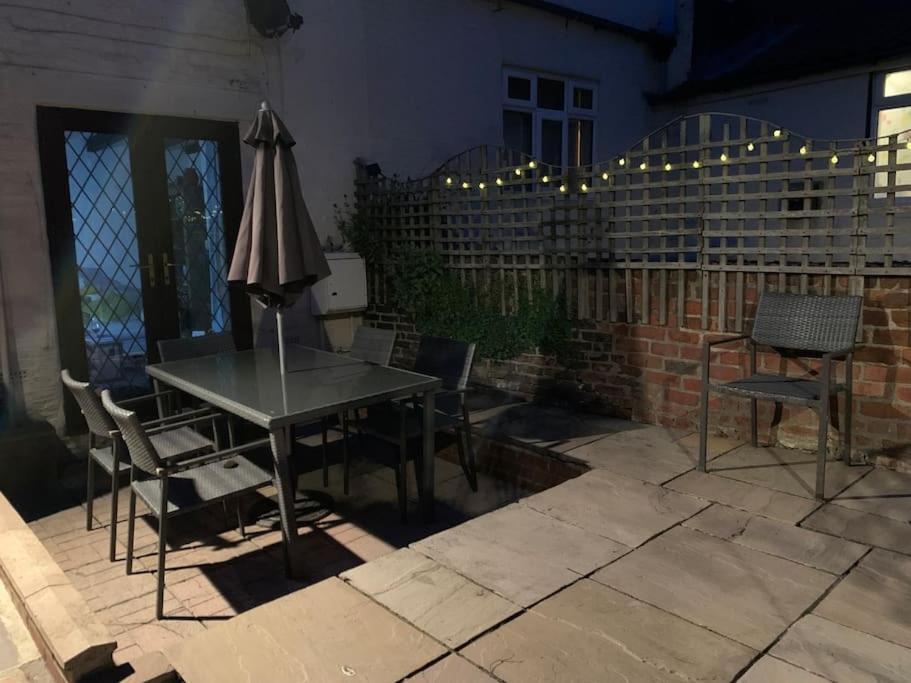 וויטבי Award Winning Pet Friendly Paddock Cottage מראה חיצוני תמונה