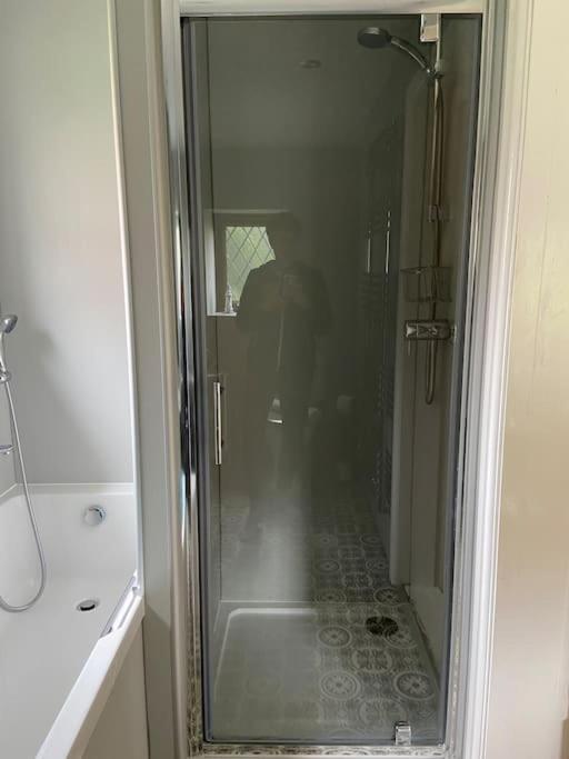 וויטבי Award Winning Pet Friendly Paddock Cottage מראה חיצוני תמונה