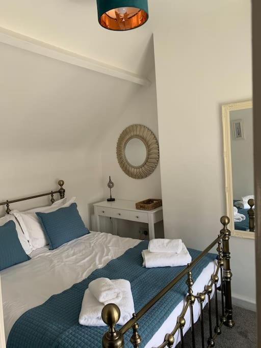 וויטבי Award Winning Pet Friendly Paddock Cottage מראה חיצוני תמונה